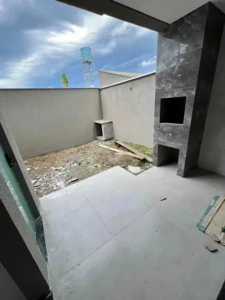 Imagem Geminado com 3 suítes e 2 vagas de garagem - Saguaçu | Joinville/SC
