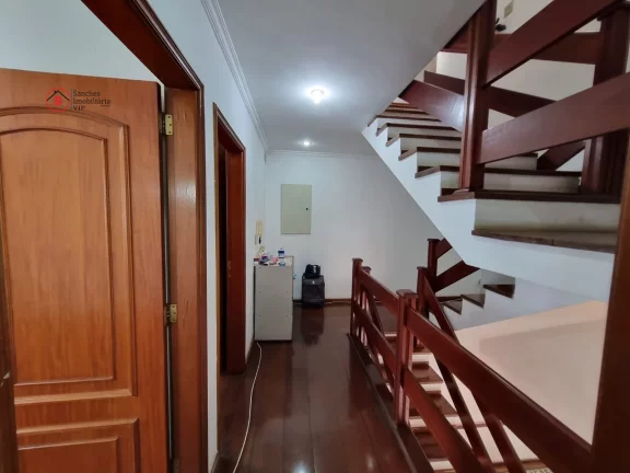 Imagem Casa belíssima na Mooca, 277m, 3 andares, com espaço gourmet, 4 quartos sendo 2 suítes, vaga para 3 carros