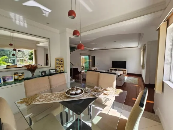 Imagem Casa em Condomínio para Venda em Teresópolis / RJ no bairro Tijuca