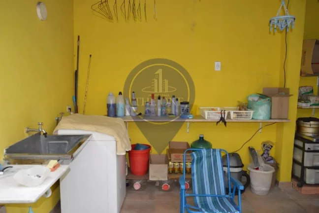 Imagem Imperdível! Casa à venda na Vila Monumento, São Paulo-SP, 3 quartos, 1 suíte, 2 salas, 4 banheiros, 2 vagas, 200m². Confira!