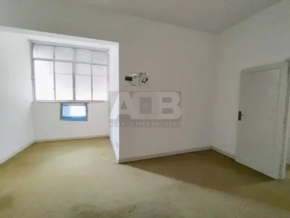 Imagem Apartamento à venda em Copacabana, 233m2, 4 quartos, 1 Vaga, na Bolívar.