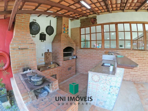 Imagem Maravilhosa chácara com casa sede mais 3 Suítes para locação, área de lazer a venda na região de Meaipe - Guarapari.