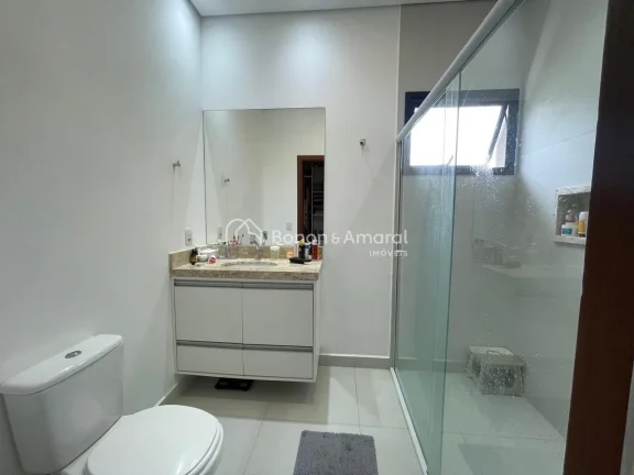 Imagem Seu novo lar espera por você!

Localizada no Condomínio Portal do Jequitibá, esta casa foi pensad...