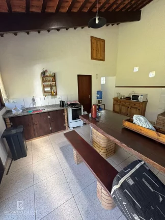 Imagem Maravilhosa chacara em Atibaia com 1100m² e 150m² de area construida - 3 Dormitorios sendo uma suite - A VENDA!!!