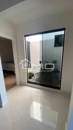 Imagem Casa Térrea 3 Suítes Mobiliada