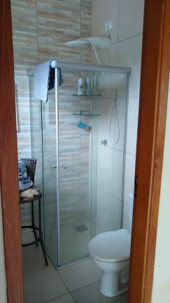 Imagem "Seu Refúgio dos Sonhos: Rancho à Venda no Exclusivo Condomínio Acácias!"