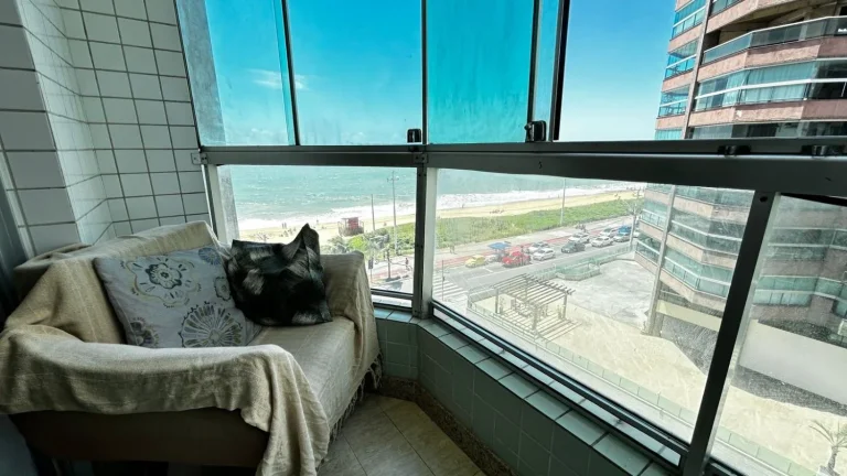 Imagem Viver de frente para a Praia de Itaparica é um privilégio. E ele pode ser seu!