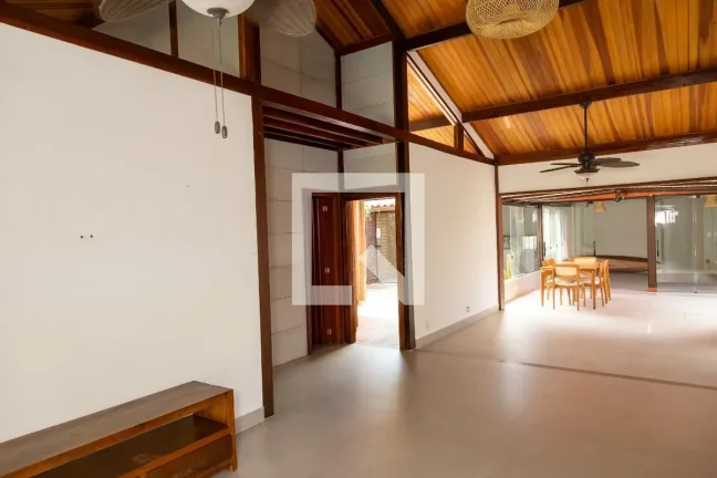 Imagem Casa à Venda - Vargem Grande, 3 Quartos, 360 m2