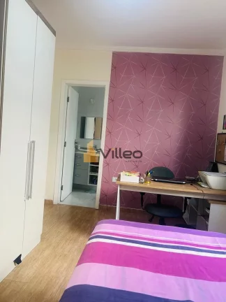 Imagem Descubra o conforto de viver em uma casa espaçosa e bem localizada!
Construída em 2013, esta linda...