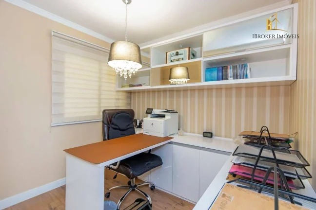 Imagem Sobrado mobiliado com 3 suítes à venda, 185 m² por R$ 1.530.000 - Uberaba - Curitiba/PR