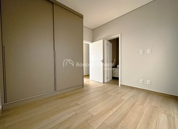 Imagem Casa de Alto Padrão com Projeto Contemporâneo e Acabamento Impecável

Esta casa de arquitetura co...