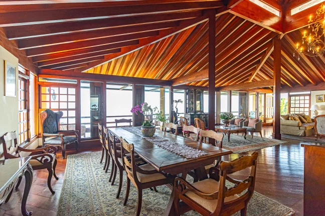 Imagem CASA com VISTA MAR de ALTO PADRÃO - 4 SUÍTES - 522m²