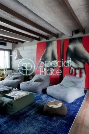 Imagem O apartamento se assemelha a uma casa, mas de um jeito absolutamente atual e urbano, com imensas por...