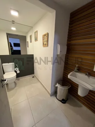 Imagem Casa comercial à venda em São Paulo-SP, no Jardim Guedala: 4 salas, 5 banheiros, 8 vagas, 402m². Aproveite!