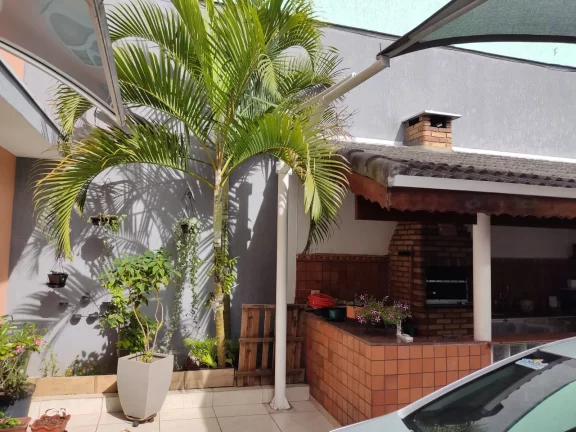Imagem Sobrado Próximo Estação Vila Tolstói - 250 m² - 3 Dormitórios - 1 Suíte - Closet - Espaço Gourmet - 8 Vagas de garagem
