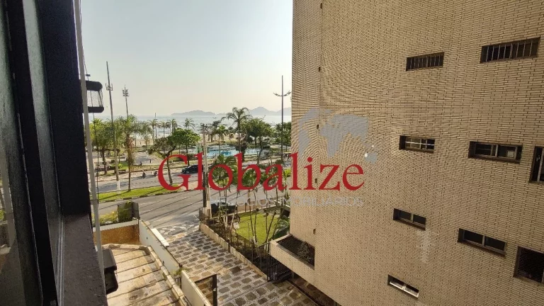 Imagem Apartamento à venda com 3 dormitórios em prédio de frente para praia em Santos