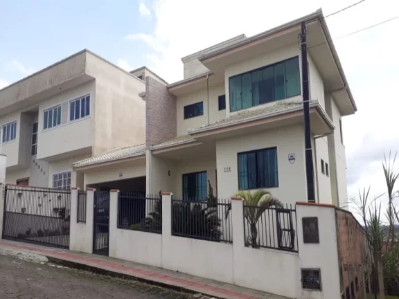 CASA RESIDENCIAL em Barra Velha - SC, Centro