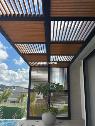 Imagem Casa alto padrão mobiliada finamente decorada com 5 suítes 6 vagas balneário Camboriú.