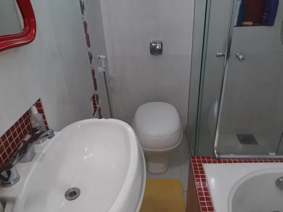 Imagem Casa Alto Padrão para Venda em Rio de Janeiro, Campo Grande, 5 dormitórios, 2 suítes, 6 banheiros, 3 vagas