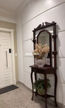 Imagem Apartamento á venda finamente mobiliado com 3 suítes, 2 vagas no centro Balneário Camboriú
