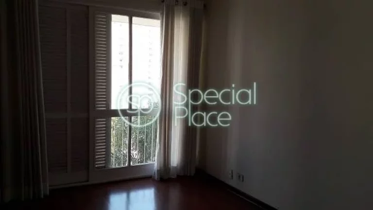 Imagem Apartamento amplo e iluminado no Jardim América. São 241m² de área privativa com 3 dormitórios ...