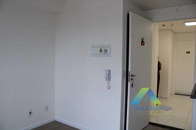Imagem Lindo apartamento studio novo em localização privilegiada na área nobre e plana da Vila das Mercês próximo de todos os comercios!