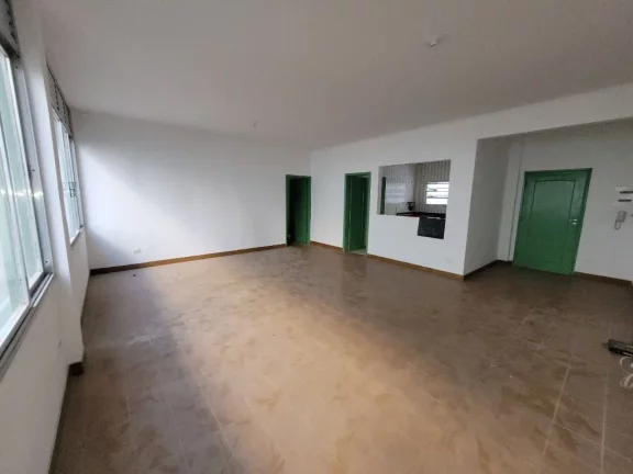 Imagem ASTÚRIAS - LOCALIZAÇÃO PRIVILEGIADA, UMA QUADRA DA PRAIA, AMPLO APARTAMENTO COM 100 M² ÚTEIS, GARAGEM DEMARCADA NO PRÉDIO, SERVIÇO DE PRAIA.