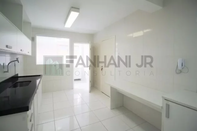 Imagem Apartamento à venda ou locação em São Paulo-SP, no Itaim Bibi: 3 quartos, 1 suíte, 3 salas, 3 banheiros, 2 vagas, 160m².