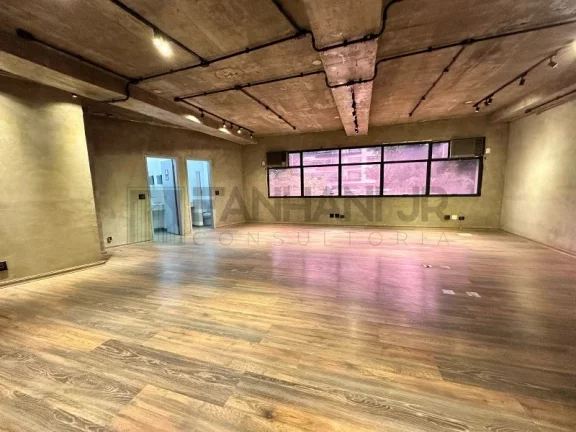 Imagem Sala Comercial em Condomínio para Locação na Vila Olímpia, São Paulo-SP: 4 salas, 2 vagas, 150m²!