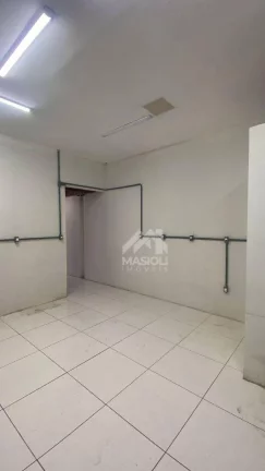 Imagem NOVAS Lojas de Esquina em rua movimentada no bairro Itapuã