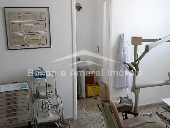 Imagem Sala no Clínica Médica São Carlos, 1 sala com 2 consultórios à venda, Centro - Campinas/SP