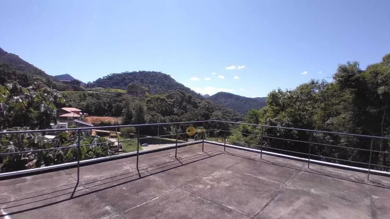 Imagem Casa em Condomínio para Venda em Teresópolis / RJ no bairro Vargem Grande