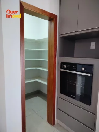 Imagem Impecável casa em condomínio com 3 suítes no Jd. Cybelli, Ribeirão Preto-SP: 268m², 2 salas, 4 vagas - Imperdível!