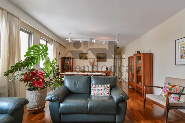 Imagem Apartamento com 142m² na Rua Sabará, 3 quartos (1 suíte) e 1 vaga.