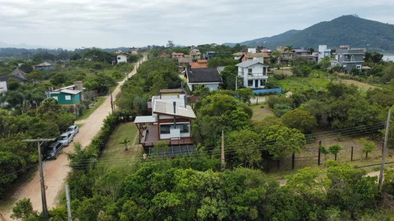 Imagem Casa com 2 Quartos à Venda, 110 m² em Imbituba - Imbituba