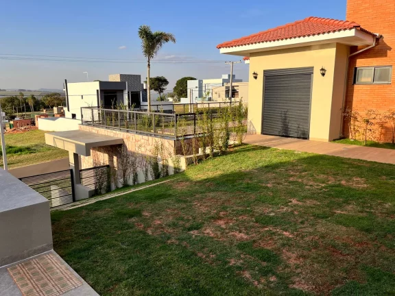 Imagem Belissima casa a venda no Condomínio Riviera de Santa Cristina XIII - Paranapanema.