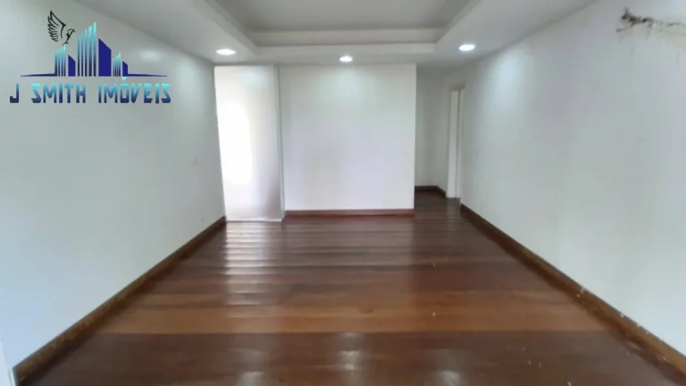 Imagem CASA EM TERRENO 4.072m². ZONA MISTA. PERFIL DE CHÁCARA OU COMERCIAL.