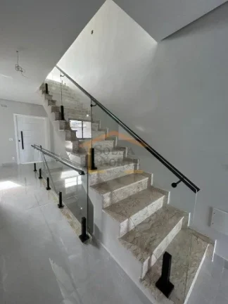 Imagem MARAVILHOSO Sobrado 4 dormitórios, sendo 4 suítes, 2 delas conjugadas, closet, espaço para escrit...