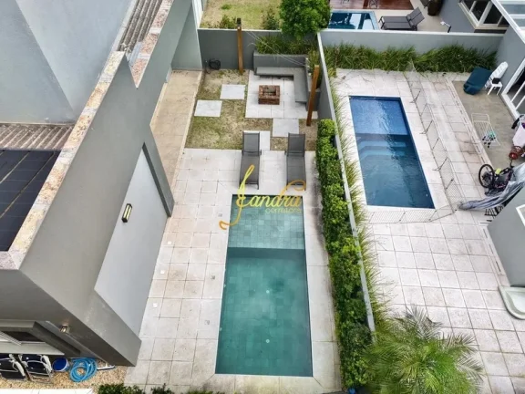 Imagem Excelente Casa no Condomínio Capão Ilhas! Estilo Contemporânea, mobiliada e decorada, composta por 03 suítes