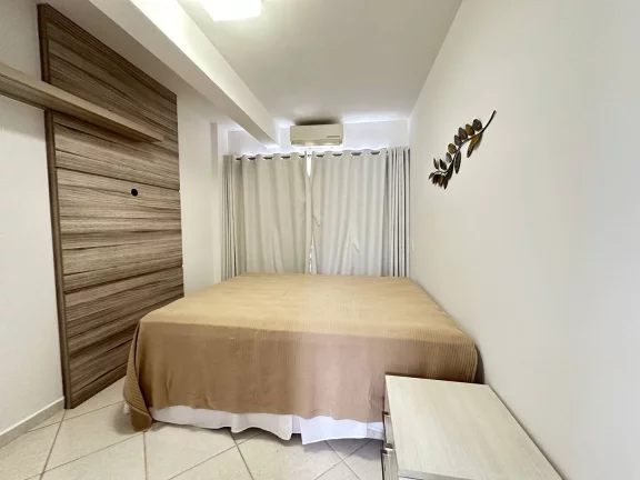 Imagem *Oportunidade Única: Cobertura Espetacular a Apenas 350 Metros da Praia*
