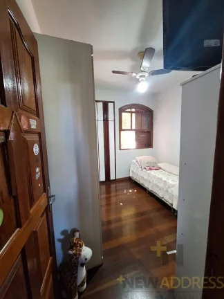 Imagem Apartamento Amplo na Praia da Costa: 3 Quartos, 3 Banheiros e Sol da Manhã