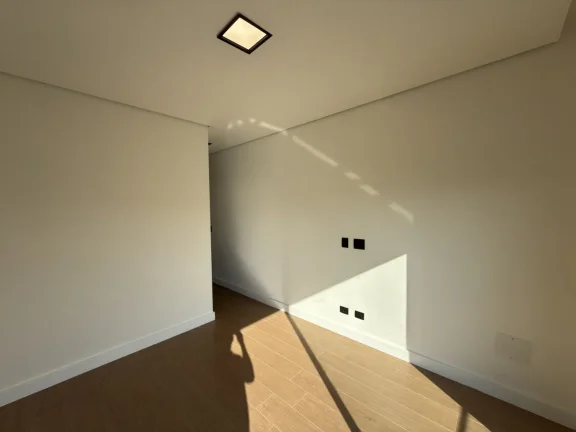 Imagem Vende Casa Moderna com 3 Dormitórios e Quintal Nova Jaguari