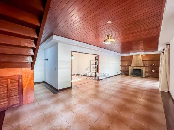 Imagem Casa à venda, 250 m² por R$ 1.100.000,00 - Carlos Guinle - Teresópolis/RJ