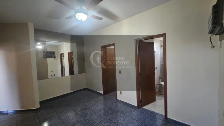 Imagem Apartamento mobiliado e reformado à venda no Centro Com 116,59 m²