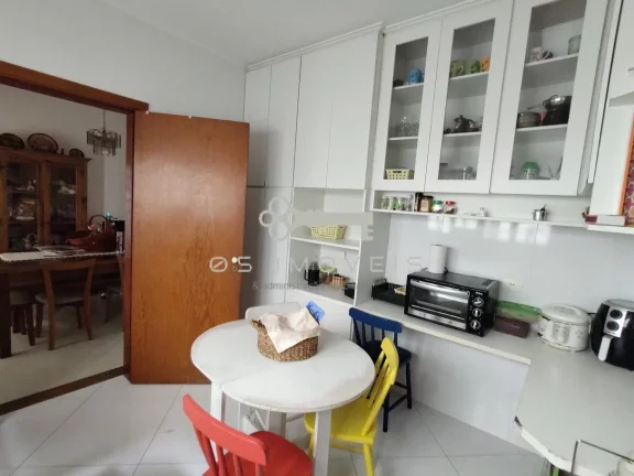 Imagem Casa à venda na Granja Viana – 3 dormitórios, 1 suíte !