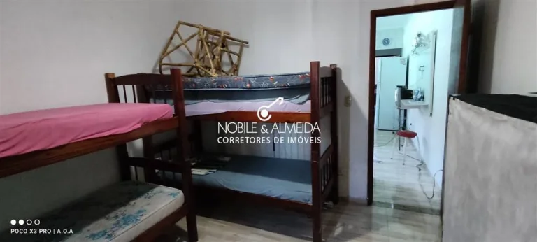 Imagem Casa térrea geminada.
50 metros da Orla.