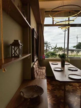 Imagem Apartamento Porteira fechada Frente Praia com 1 dormitório à venda, 67 m² por R$ 710.000 - Gonzaga - Santos/São Paulo