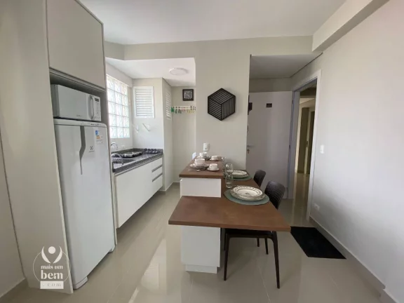 Imagem Apartamento mobiliado com 1 suíte com sacada à venda por R$ 365.000 - Centro - Curitiba/PR