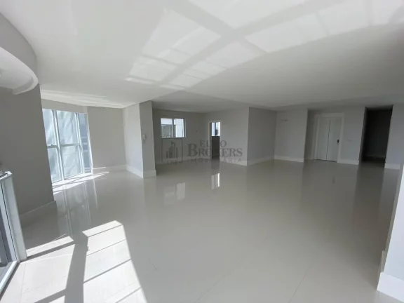 Imagem Excelente apartamento frente mar em Balneário Camboriú.
