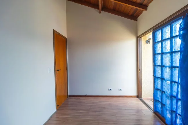 Imagem Sobrado de 3 quartos no bairro Lindóia